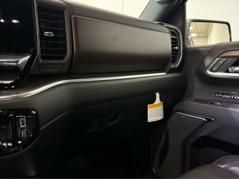 Used 2025 Chevrolet Silverado 1500 High Country w/ Midnight Edition AWD/4WD image 20