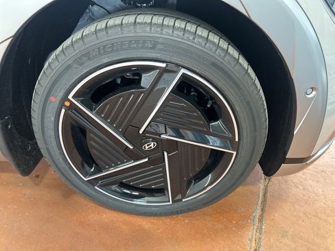 New 2026 Hyundai Ioniq 5 Limited image 10