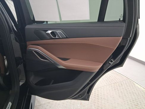 Used 2022 BMW X6 xDrive40i w/ M Sport Package image 30