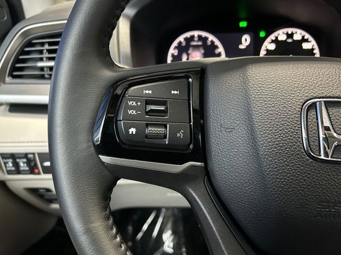 Used 2025 Honda Odyssey EX-L image 15