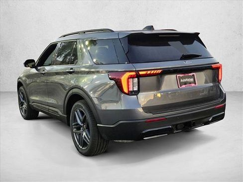 New 2026 Ford Explorer ST-Line w/ ST-Line Street Pack image 9