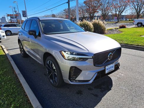 New 2026 Volvo XC60 B5 Plus w/ Protection Package Premier image 2