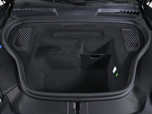 Certified 2025 Porsche Macan Electric image 27