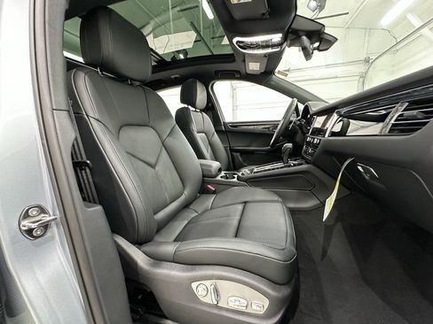 New 2025 Porsche Macan image 23