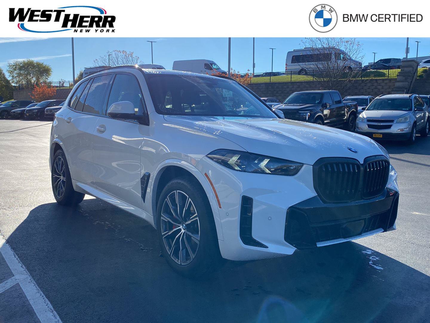 Used 2025 BMW X5 xDrive40i w/ M Sport Package AWD/4WD image 1