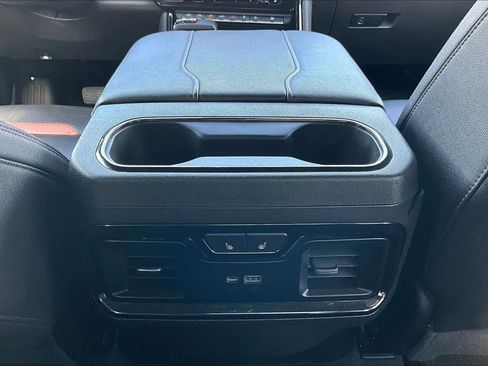 Used 2023 GMC Sierra 1500 AT4 image 34