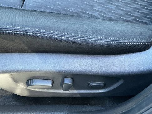 Used 2020 Nissan Rogue SV w/ Premium Package image 4