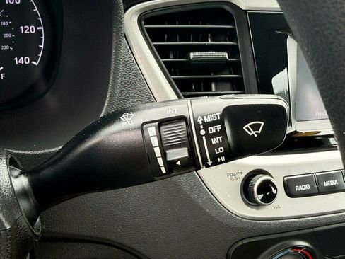 Used 2021 Hyundai Accent SE FWD image 27