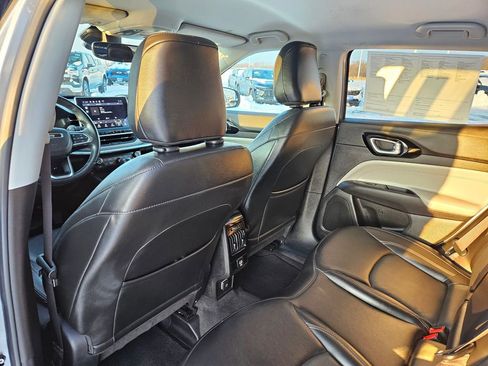 Used 2022 Jeep Compass Limited image 25