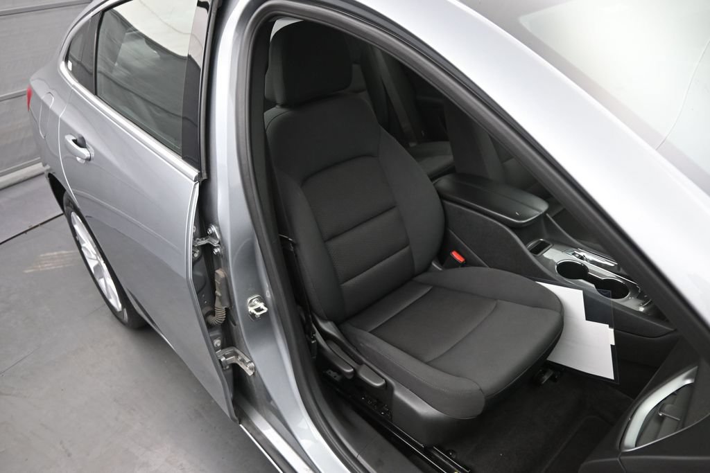 Used 2025 Chevrolet Malibu LT FWD image 13