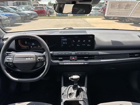 Used 2025 Kia K4 FWD image 7