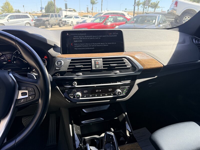 Used 2019 BMW X3 xDrive30i w/ Driving Assistance Package AWD/4WD image 17