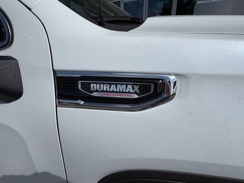 New 2026 GMC Sierra 1500 SLT w/ SLT Premium Package AWD/4WD image 4