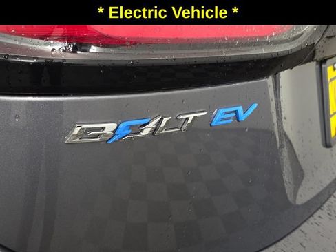 Certified 2023 Chevrolet Bolt LT FWD image 11