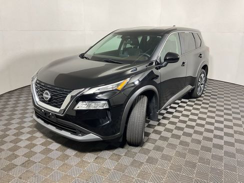 Used 2023 Nissan Rogue SV image 8