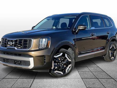 Used 2023 Kia Telluride S image 1