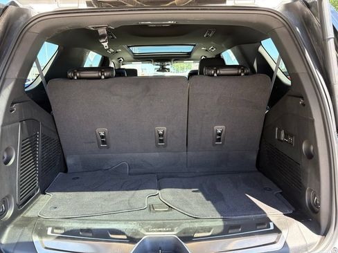 Used 2022 Chevrolet Tahoe RST w/ Sport Performance Package AWD/4WD image 13