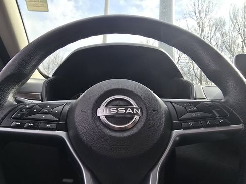 Used 2024 Nissan Altima 2.5 SV image 25