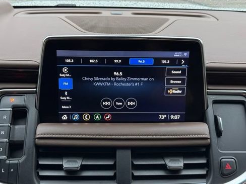 Used 2021 Chevrolet Tahoe High Country AWD/4WD image 3