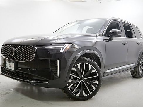 New 2026 Volvo XC90 B6 Plus w/ Protection Package Premier image 2
