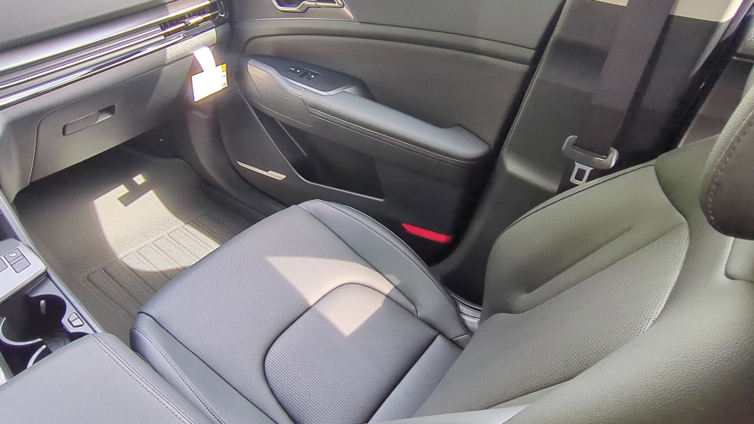 New 2026 Kia Sportage EX FWD image 14