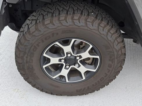 Used 2021 Jeep Wrangler Unlimited Rubicon AWD/4WD image 10