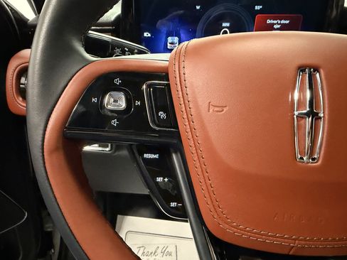 Used 2025 Lincoln Aviator Reserve w/ Illumination Package image 16