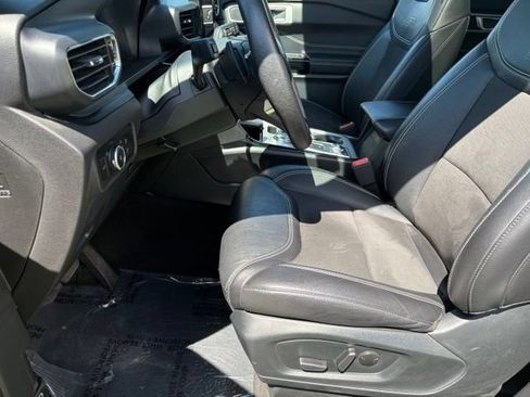 Used 2023 Ford Explorer ST AWD/4WD image 9