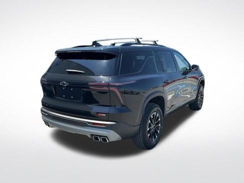 Used 2025 Chevrolet Traverse Z71 w/ Enhanced Driving Package AWD/4WD image 17