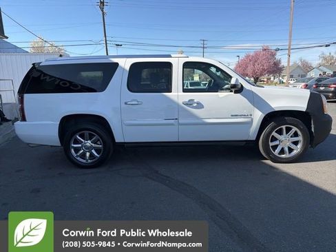 Used 2008 GMC Yukon XL Denali image 4