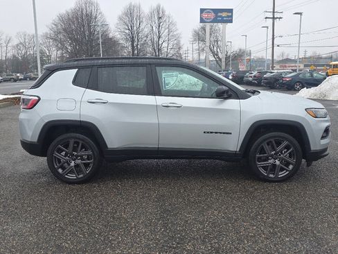 Used 2026 Jeep Compass Limited w/ Limited Altitude Pack image 14