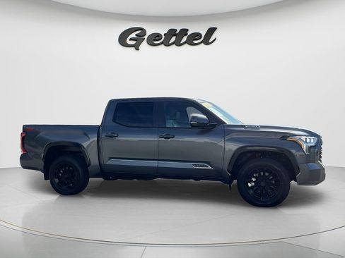 Used 2025 Toyota Tundra Platinum w/ TRD Off-Road Package AWD/4WD image 4