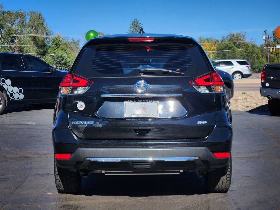 Used 2017 Nissan Rogue S AWD/4WD image 8