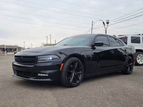 Used 2015 Dodge Charger R/T image 6