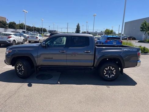 Used 2023 Toyota Tacoma TRD Off-Road AWD/4WD image 8