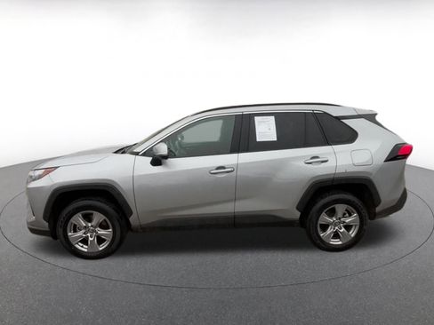 Used 2025 Toyota RAV4 XLE image 9
