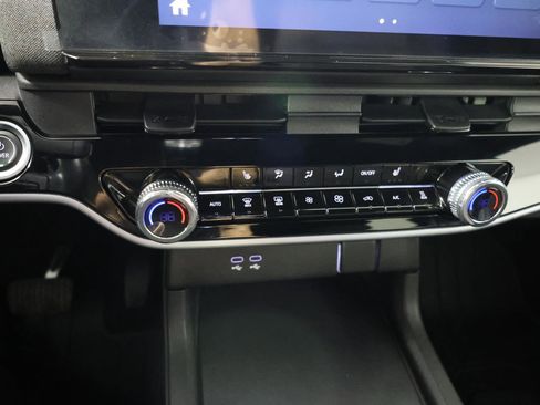 Used 2024 Honda Prologue EX image 17