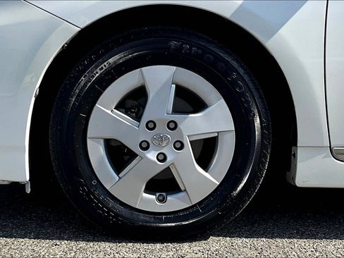 Used 2011 Toyota Prius Four w/ Solar Roof Pkg image 8