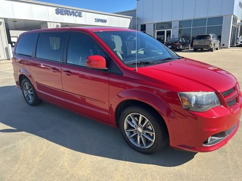 Used 2014 Dodge Grand Caravan R/T w/ Safety Sphere Group image 2