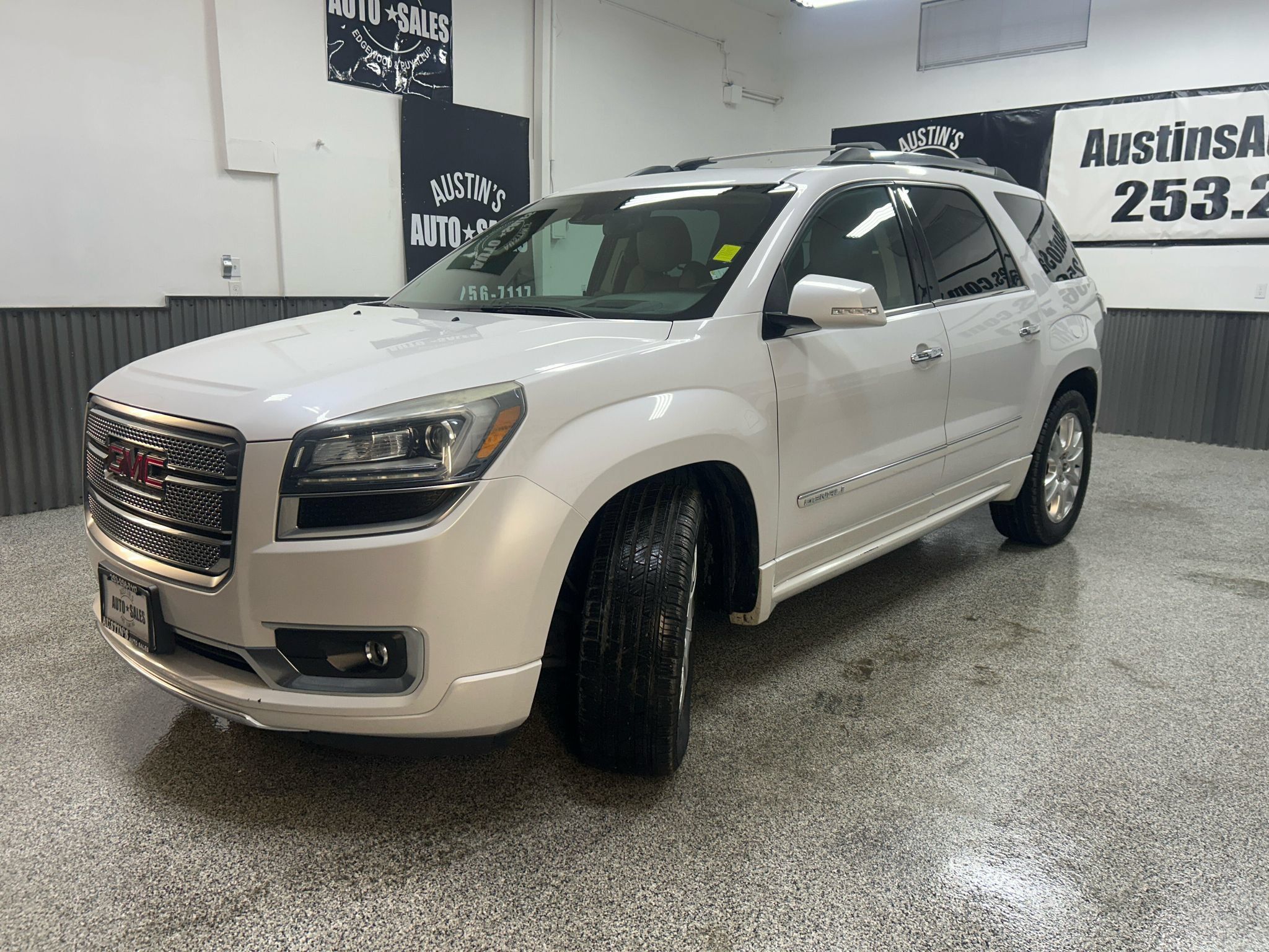 Used 2016 GMC Acadia Denali AWD/4WD image 3