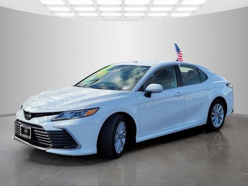 Used 2023 Toyota Camry LE w/ Convenience Package image 8