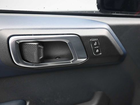 Used 2023 Ford Bronco Heritage Edition image 10