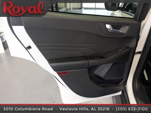 Used 2024 Ford Escape ST-Line w/ Tech Pack #1 FWD image 12