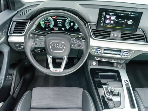 Used 2024 Audi Q5 e Premium Plus w/ Premium Plus Package AWD/4WD image 20