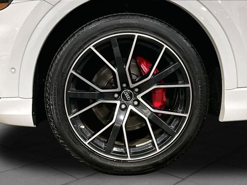 Used 2023 Audi Q8 Prestige AWD/4WD image 11
