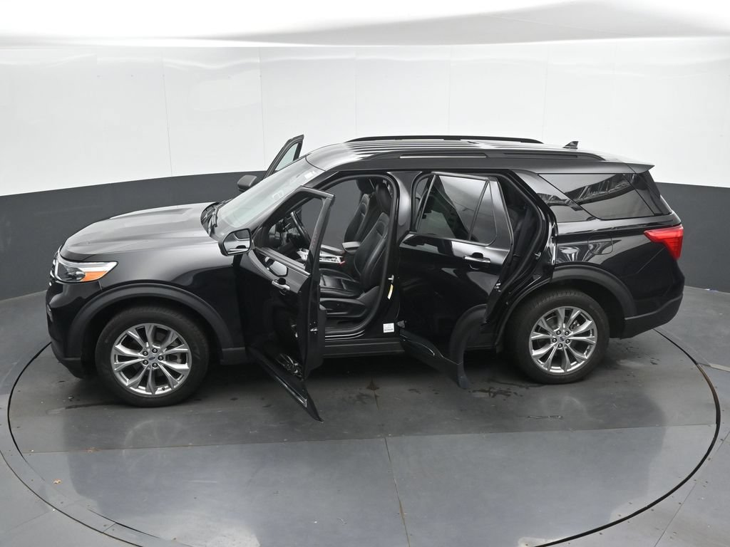 Used 2020 Ford Explorer XLT w/ Equipment Group 202A AWD/4WD image 50