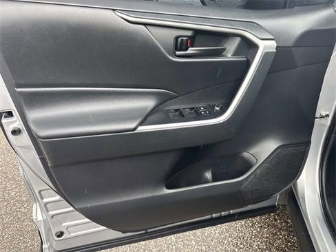 Used 2021 Toyota RAV4 LE w/ Carpet Mat Package (TMS) image 15
