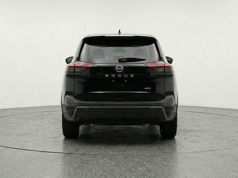 Used 2025 Nissan Rogue SV image 7