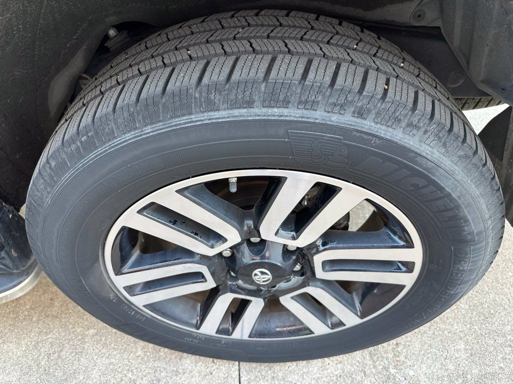 Used 2018 Toyota 4Runner Limited RWD image 22