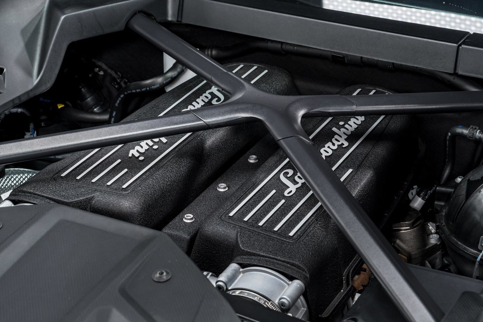 Used 2022 Lamborghini Huracan EVO AWD/4WD image 55